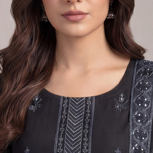 Ensemble trois pièces Shalwar Kameez en tissu lawn brodé pour femmes, collection été, vêtements ethniques, costume en lawn pour femmes en vente - Product Image 5