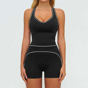 Conjunto Deportivo Ajustado, Camiseta sin Mangas y Pantalones Cortos, Ropa de Gimnasio de Alta Elasticidad para Mujer, Ropa Deportiva Funcional Premium - Product Image 6