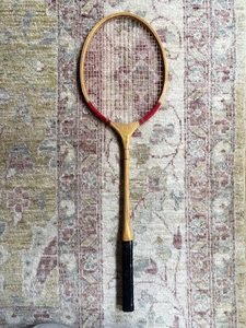 ไม้แบดมินตันไม้เทนนิสแบบยูนิเซ็กซ์ ปรับแต่งได้ทุกขนาดและสี พร้อมด้ามจับนุ่มมือ ตาข่ายแข็งแรง และโลโก้แบบกำหนดเอง - Product Image 2