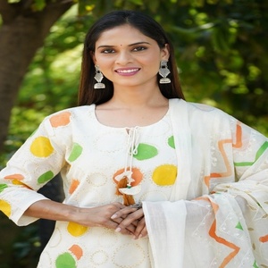 Conjunto de Kurta Tradicional de Algodón Elegante para Mujer NIYANI, Bordado con Estampados de Puntos Multicolores, Dupatta Suave para el Verano, Estilo Étnico - Product Image 5