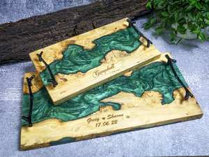 Bandeja de Servir de Madera con Resina Epoxi Verde Premium, Asas de Metal, Hecha a Mano, Decorativa, para Cocina, Plato para Comida, Set de Regalo para Charcutería - Product Image 3