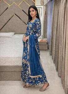 Conjunto de Kurta Azul Marino con Estampado Floral y Adornos Dorados para Mujer, Estilo Tradicional Indio-Pakistaní, Largo hasta el Suelo, para Todas las Temporadas - Product Image 5
