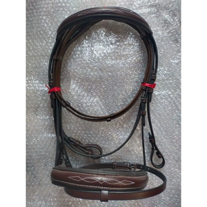 Bridon de cheval en cuir réglable de qualité supérieure avec têtière anatomique rembourrée, équipement d'équitation authentique, design confortable - Product Image 3