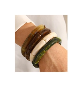 Artistic Handmade Resin Bracelet with Elegant Decorative Appeal Fashion Accessory for Modern <b>Wardrobes</b> - Product Image 2