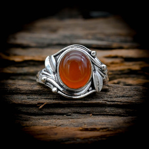 Bague de mariage unisexe classique en argent sterling 925, faite à la main, avec pierre précieuse en cornaline taille ovale et sertissage clos, pour Noël et la Saint-Valentin - Product Image 1