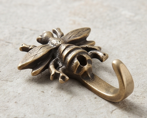 Fine Quality Vintage Bee Wall Hook Metal Antique Finish Single Hook Animal Pattern Decorative Hanger <b>For</b> Bathroom <b>Kitchen</b> Office - Product Image 4
