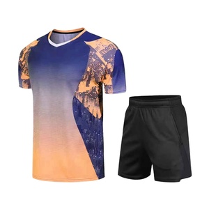Ensemble de vêtements de sport OEM personnalisés par sublimation, maillot à col rond, short, uniforme d'équipe, kit 100% polyester, séchage rapide, vêtements de tennis pour hommes - Product Image 2