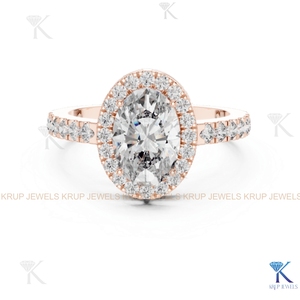 Anillo de compromiso ovalado con halo de diamantes CVD cultivados en laboratorio, personalizado al por mayor, con banda pavé en oro macizo. - Product Image 2