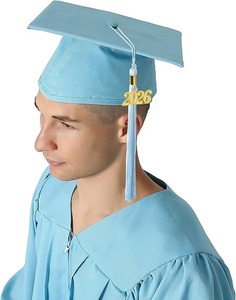 Conjunto de toga, birrete y borla de graduación mate 2026 para secundaria y licenciatura, tipo de tela 100% poliéster - Product Image 2