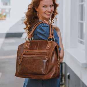 กระเป๋าหนัง - Product Image 1