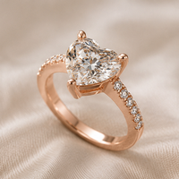 Bague de fiançailles en diamant en forme de cœur cultivé en laboratoire |   Or rose 14 carats plaqué rhodium |   Bague de promesse solitaire pavée |   Mariage de luxe