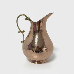 Carafe en cuivre martelé avec poignée en laiton antique, élégant récipient traditionnel pour servir l'eau, idéal pour la maison, l'hôtel et la salle à manger - Product Image 3