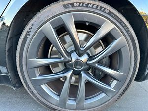 รถเทสล่า โมเดล เอส ลอง รันจ์ ซีดาน ปี 2022 ของแท้ พร้อมจัดส่งทั่วโลก - Product Image 5