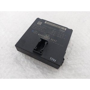 ECUs y Módulos de Computación Usados de Clase S A2215407045 - Product Image 3