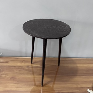 Table d'appoint ronde moderne en aluminium, table basse en métal faite à la main, table d'appoint décorative pour salon, meuble d'appoint - Product Image 3