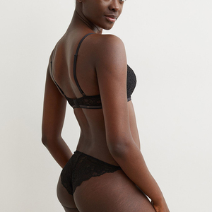 Nouvelle conception, vente en gros, logo personnalisé, culottes brésiliennes rembourrées confortables pour femmes, polyamide respirant, dentelle, taille basse, bralette sans couture - Product Image 3