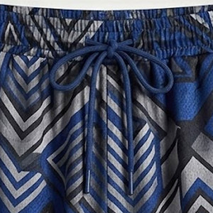 Shorts de basketball confortables en tricot uni, taille mi-haute, 100 % coton, séchage rapide, service OEM, performance sur le terrain pour hommes - Product Image 3