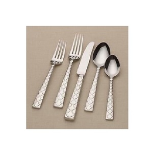 Couverts en métal contemporains pour une décoration de table, conçus pour des arrangements harmonieux et un plaisir de repas quotidien - Product Image 2