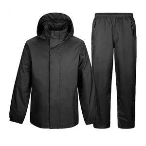 Trajes de lluvia informales ventilados con materiales transpirables, logotipos y etiquetas personalizados duraderos y opciones personalizadas para hombres y mujeres - Product Image 1