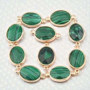 Connecteur ovale en malachite naturelle 10x14mm avec serti |   Fournitures de fabrication de bijoux en argent sterling plaqué or - Product Image 1