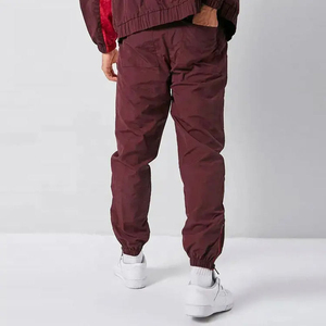Pantalones Deportivos Unisex Color Granate con Capucha, Cintura Elástica, Bolsillos Laterales, Ropa Casual de Invierno, Felpa, Corte Holgado, Largos, Color Sólido, 2 en 1 - Product Image 4
