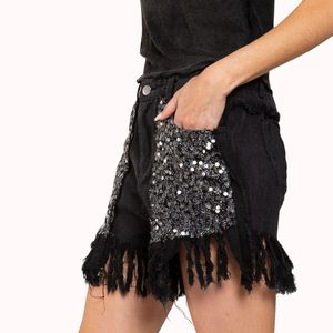 Shorts de mezclilla negros de cintura alta con bolsillos con lentejuelas y diseño asimétrico con dobladillo deshilachado, estilo veraniego - Product Image 4