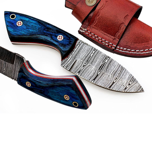 Cuchillo Artesanal de Acero de Damasco con Hoja de Punta Caída y Mango Azul para Caza y Uso en Exteriores - Cuchillos de Hoja de Damasco en Venta - Product Image 2