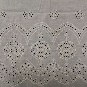Tissu en coton blanc brodé à œillets, bord festonné, motif floral en dentelle, très demandé pour la confection de robes, kurtis et la décoration intérieure - Product Image 1