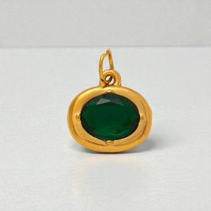 Pendentif ovale en quartz émeraude 6x8mm - Bijou en argent sterling 925 - Product Image 1