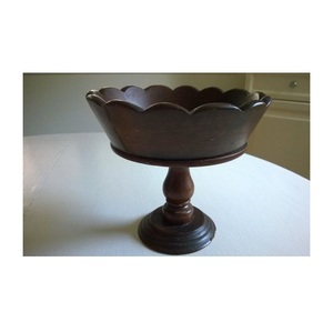 Bol en bois polyvalent sur piétement pour servir des fruits, des collations, des friandises, des objets décoratifs et créer des présentations de table élégantes - Product Image 4