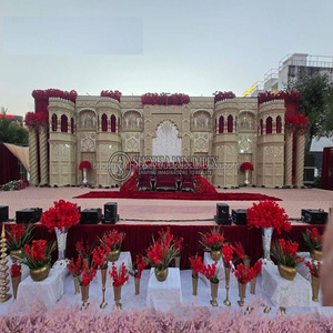 Escenario Dorado Estilo Rajwada para Bodas Grandes, Escenario de Boda Estilo Raj Mahal, Escenario de Boda Temática Mughal - Product Image 6