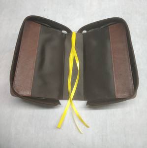 Fundas de Cuero Personalizadas con Logotipo para Biblias, Coranes y Libros de Cuentos, Cierre de Cremallera Elástico Ajustable, Seguro y Duradero, Carpeta para Menús, Folleto con Cinta - Product Image 6