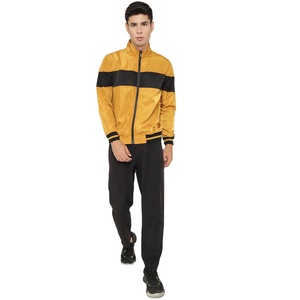 Ensemble de survêtement sportif 2 pièces plissé en nylon respirant pour homme – Coupe-vent d'hiver écologique et décontracté - Product Image 1