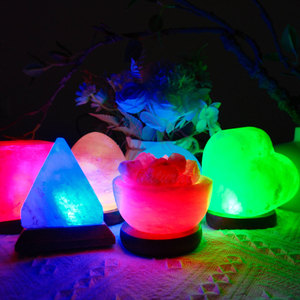 Lampe en sel de l'Himalaya au design classique, finition lisse, lumière douillette - Product Image 6