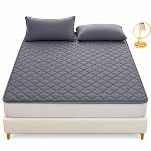 Protector de Colchón Acolchado con Tela Suave y Costuras en Forma de Diamante para una Cama Confortable - Product Image 4