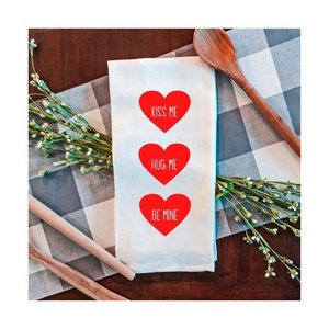 ผ้าเช็ดครัวแบบกำหนดเองปี 2026 คุณภาพสูง ปักลาย Kiss Me Hug Me Be Mine ดีไซน์ทันสมัย ผลิตจากผ้าฝ้ายผสมเนื้อนุ่ม เป็นมิตรกับสิ่งแวดล้อม - Product Image 1