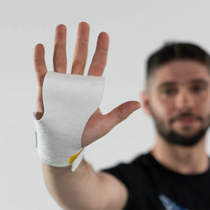 Unisex Leather Hand Grip for Weightlifting Gym Padded Palm Grips for Pull Ups Rows Fitness <b>Training</b> session Gear Supplier - Product Image 1