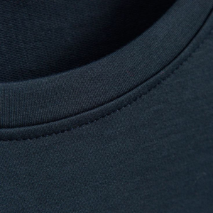 รับผลิตเสื้อยืดโอเวอร์ไซส์แบบครอป คอตตอน 100% สำหรับทุกเพศ สวมใส่สบาย เหมาะสำหรับออกกำลังกาย น้ำหนัก 160 กรัม คอกลม แขนครึ่งตัว แห้งเร็ว ตกแต่งด้วยลายฉลุ - Product Image 5