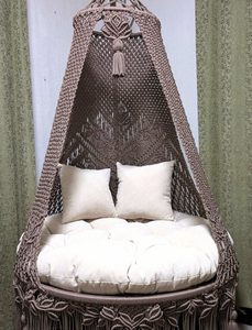 Fauteuil suspendu en macramé, hamac de jardin pour la détente sur la terrasse, mobilier d'extérieur élégant pour le salon - Product Image 1