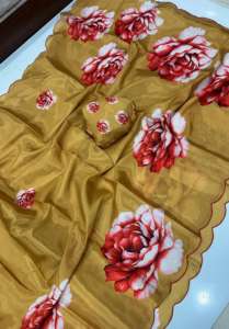 Sari en soie douce avec un magnifique imprimé floral, bordure contrastante en point de croix, blouse contrastante - Sans plis, idéal pour les fêtes - Product Image 3