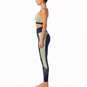 Nouvel ensemble de sport côtelé sans couture pour femme – Tenue athlétique moderne pour l'entraînement cardio, la musculation et le fitness - Product Image 3
