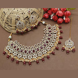 ชุดสร้อยคอทองคำชุบ 24K ประดับด้วย Kundan และลูกปัด รุ่น NS619 สีมารูน สำหรับเจ้าสาวและโอกาสพิเศษ - Product Image 1