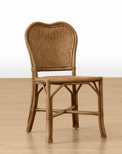 La Elegancia del Lujo se Une a la Naturaleza en Esta Silla de Ratán Hecha a Mano para Espacios Modernos - Product Image 5