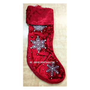 Adorno Navideño Colgante con Forma de Calcetín, Bordado Zari, Material de Tela, Color Granate, Ideal para Regalos Empresariales - Product Image 3