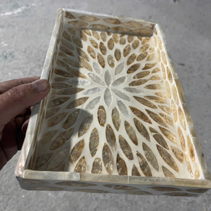 Plateau en rotin incrusté de nacre vietnamienne sélectionné pour l'organisation des serviettes de spa et l'amélioration des ambiances naturelles de villégiature - Product Image 5