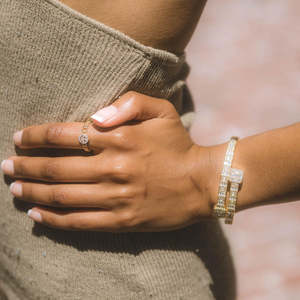 Bague de luxe avec visage souriant |   Bague Emoji Sertie de Pierres |   Bague en acier inoxydable plaqué or style hip-hop - Product Image 3