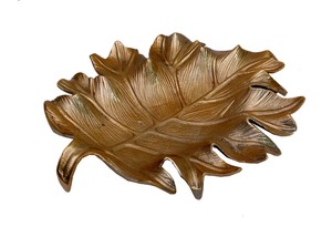 Plateau décoratif multifonctionnel moderne en forme de feuille, plateau de service en teck poli, vaisselle inspirée de la nature, Noël, Ramadan - Product Image 2