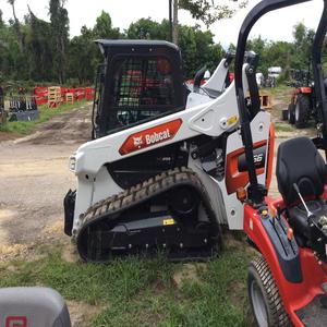 Tracteurs compacts Bobcat T66 d'occasion haute puissance, équipés de moteurs conçus pour gérer des charges de travail exigeantes tout en assurant une marche fluide et stable. - Product Image 2
