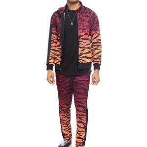 Conjunto deportivo moderno con estampado colorido, tecnología de sublimación, chándal de tela ligera, ajuste cómodo, ropa deportiva para un estilo de vida atletico. - Product Image 2