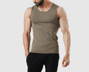 Camisetas sin mangas para hombre con costuras termoadhesivas, ligeras, para correr, de color liso, de poliéster, tipo stringer. - Product Image 2